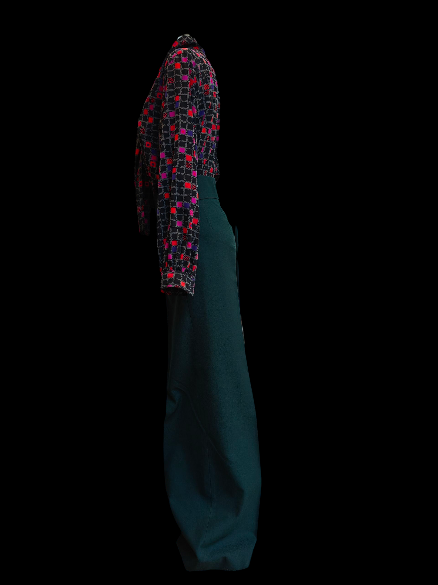 Amazingly wide flared vintage trousers in bottle green.