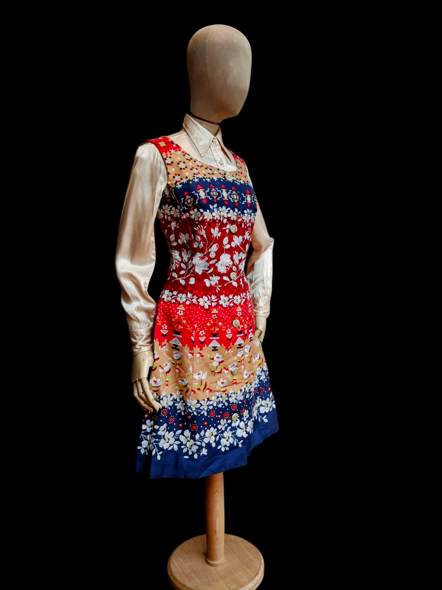Beautiful 60's mod dress with button front