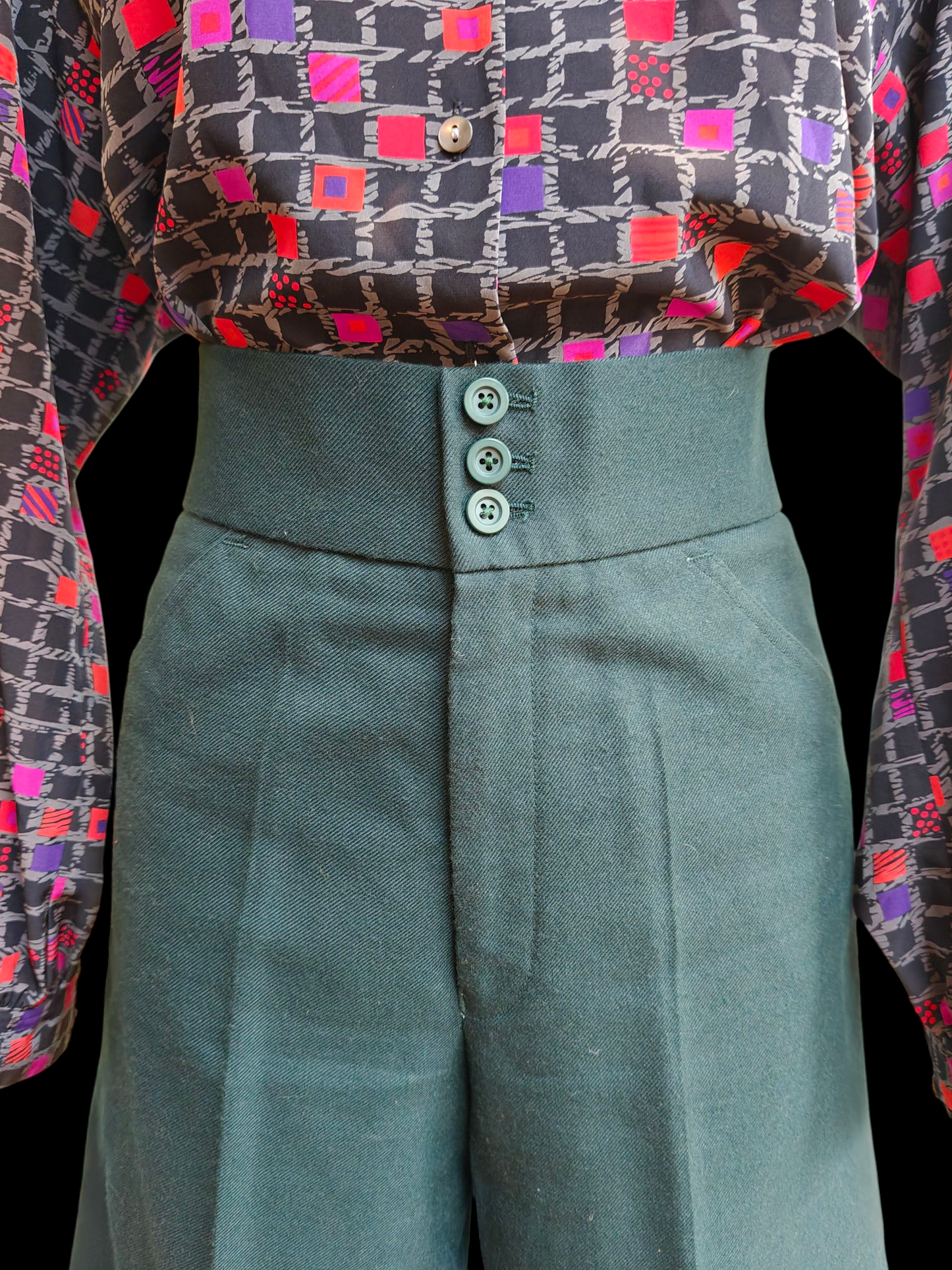 High waisted 70's unisex trousers.