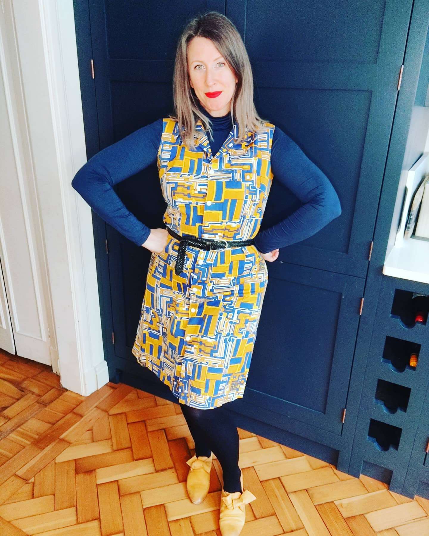 Vintage blue and mustard yellow geometric print dress. size 12.