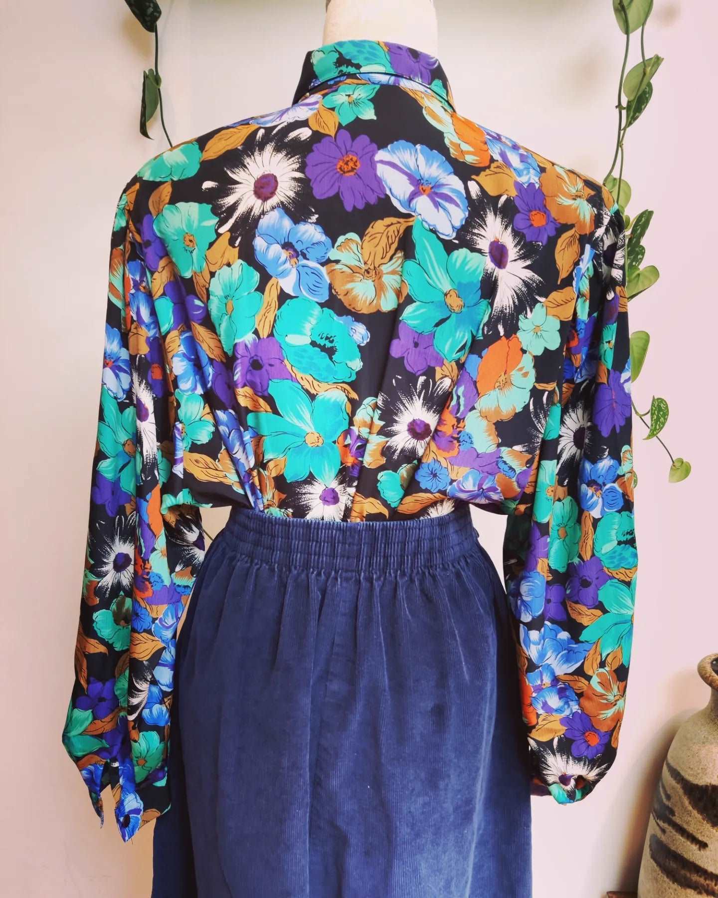 beautiful floral shirt in size 14