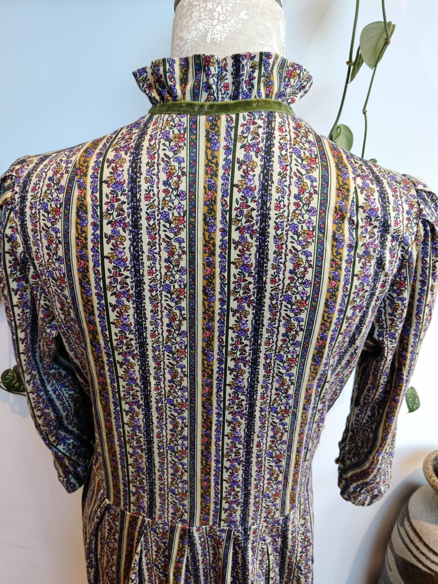 pretty vintage floral dress