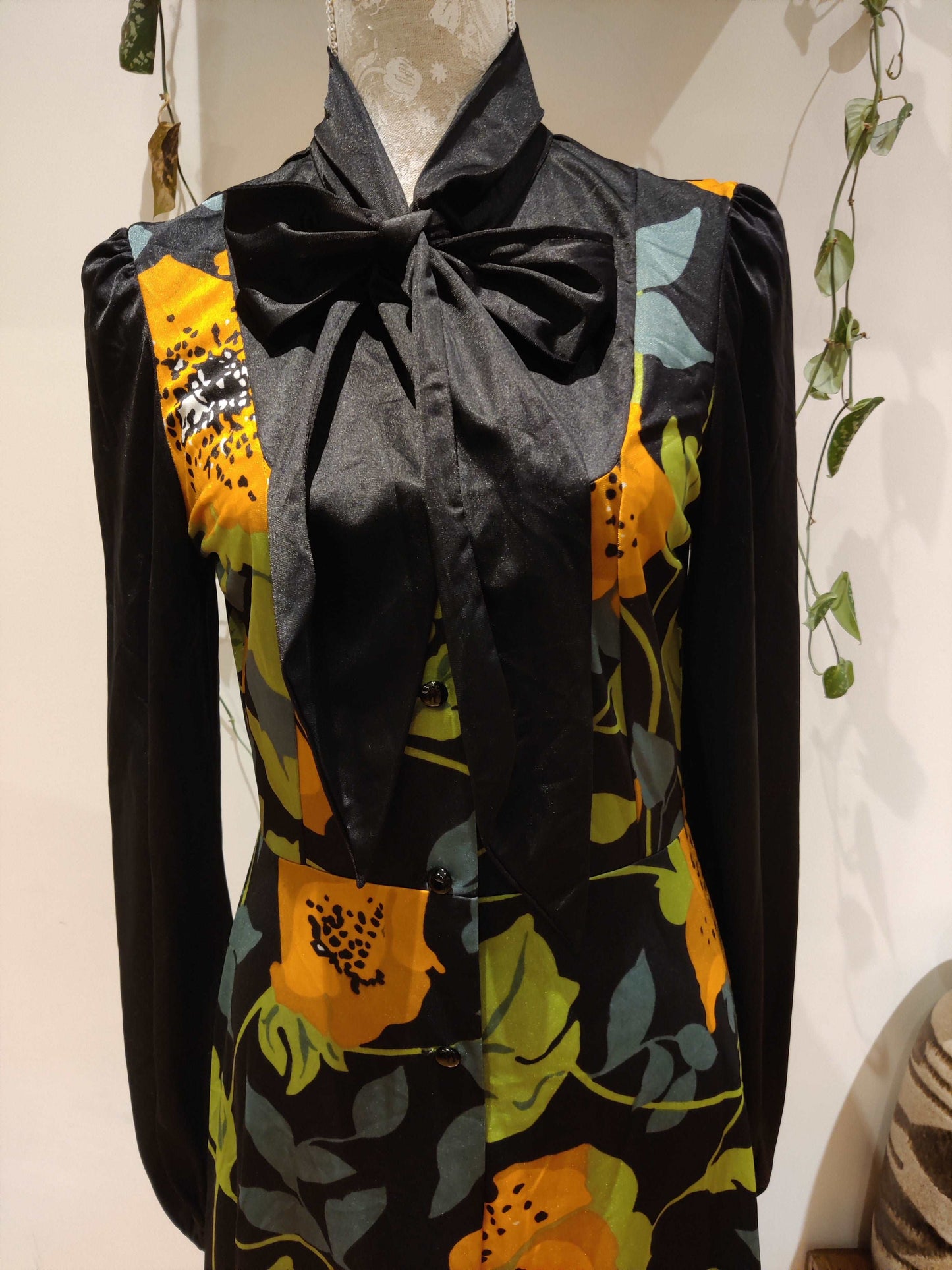 pussy bow detail on 70s dress