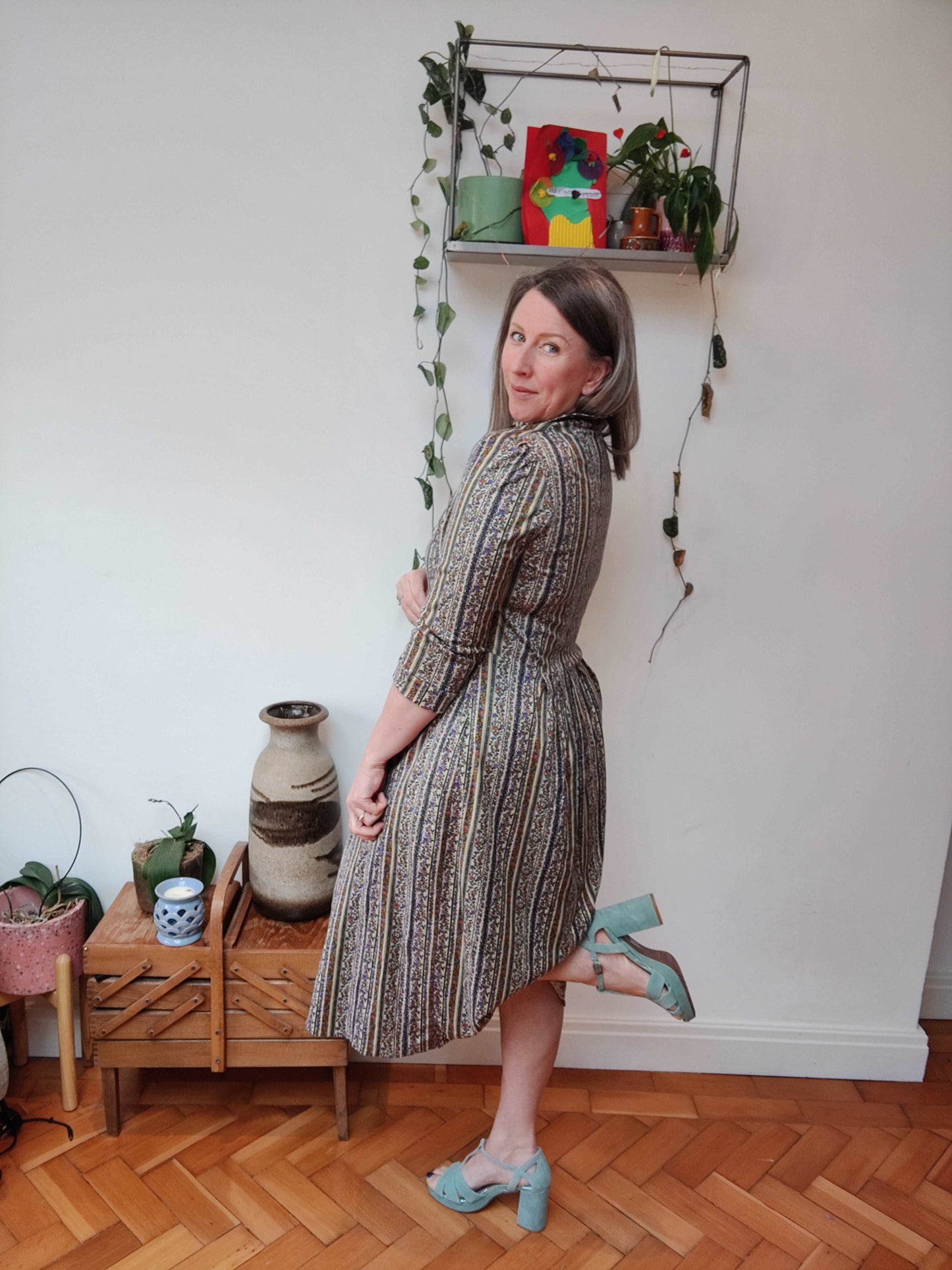 Vintage floral prairie dress size 12