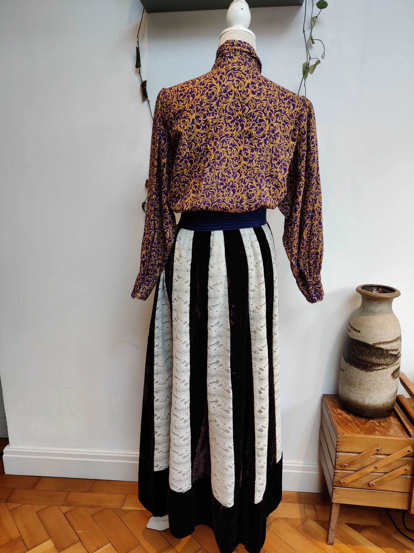 Ladies purple vintage shirt size 12-14