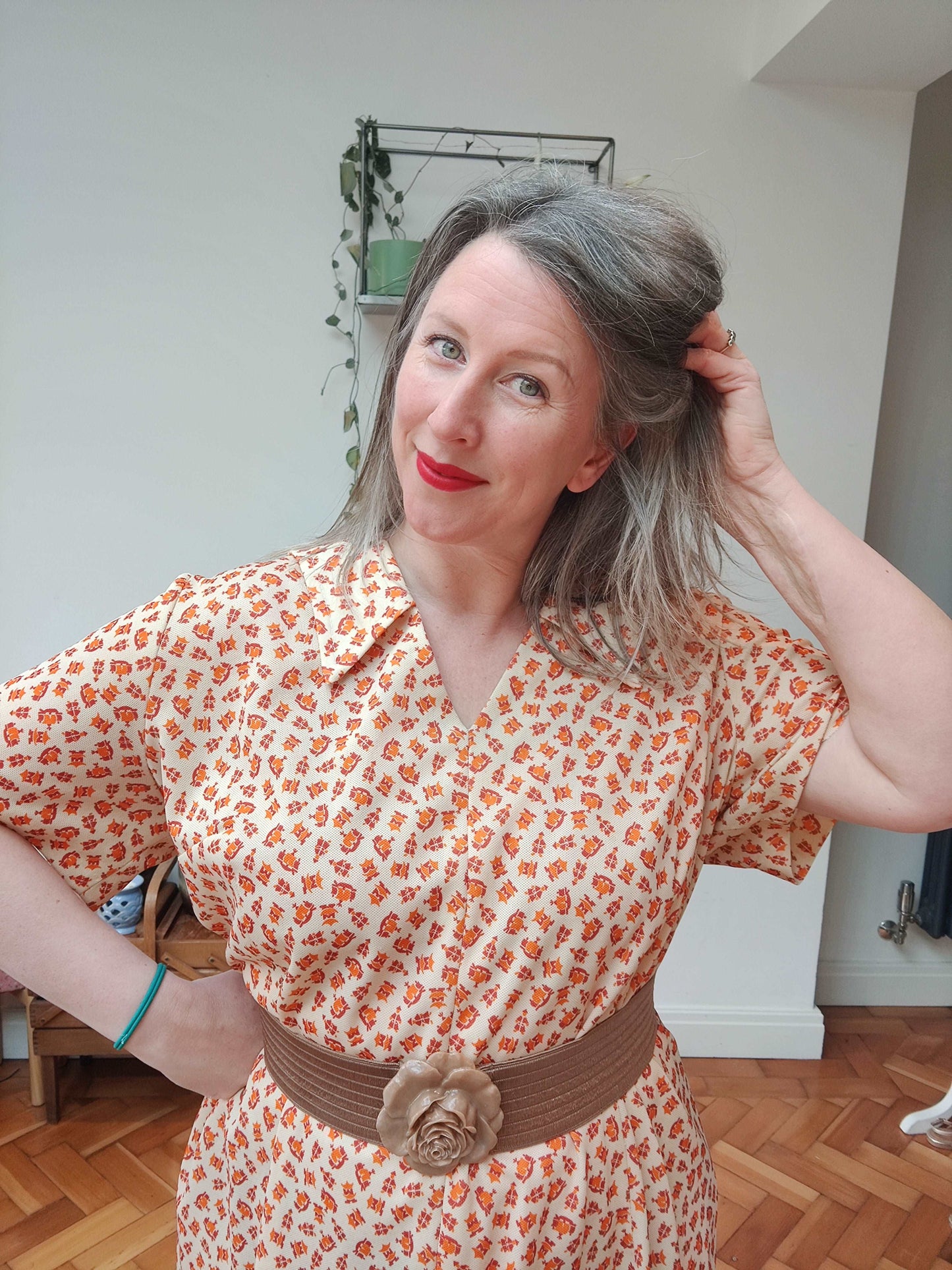 lovely vintage dress in size 26