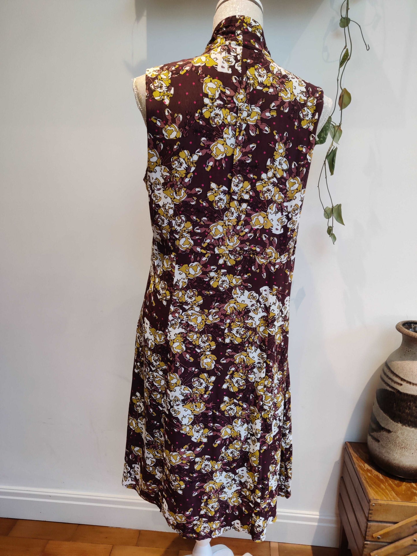 Pretty plus size tea dress with pussy bow.