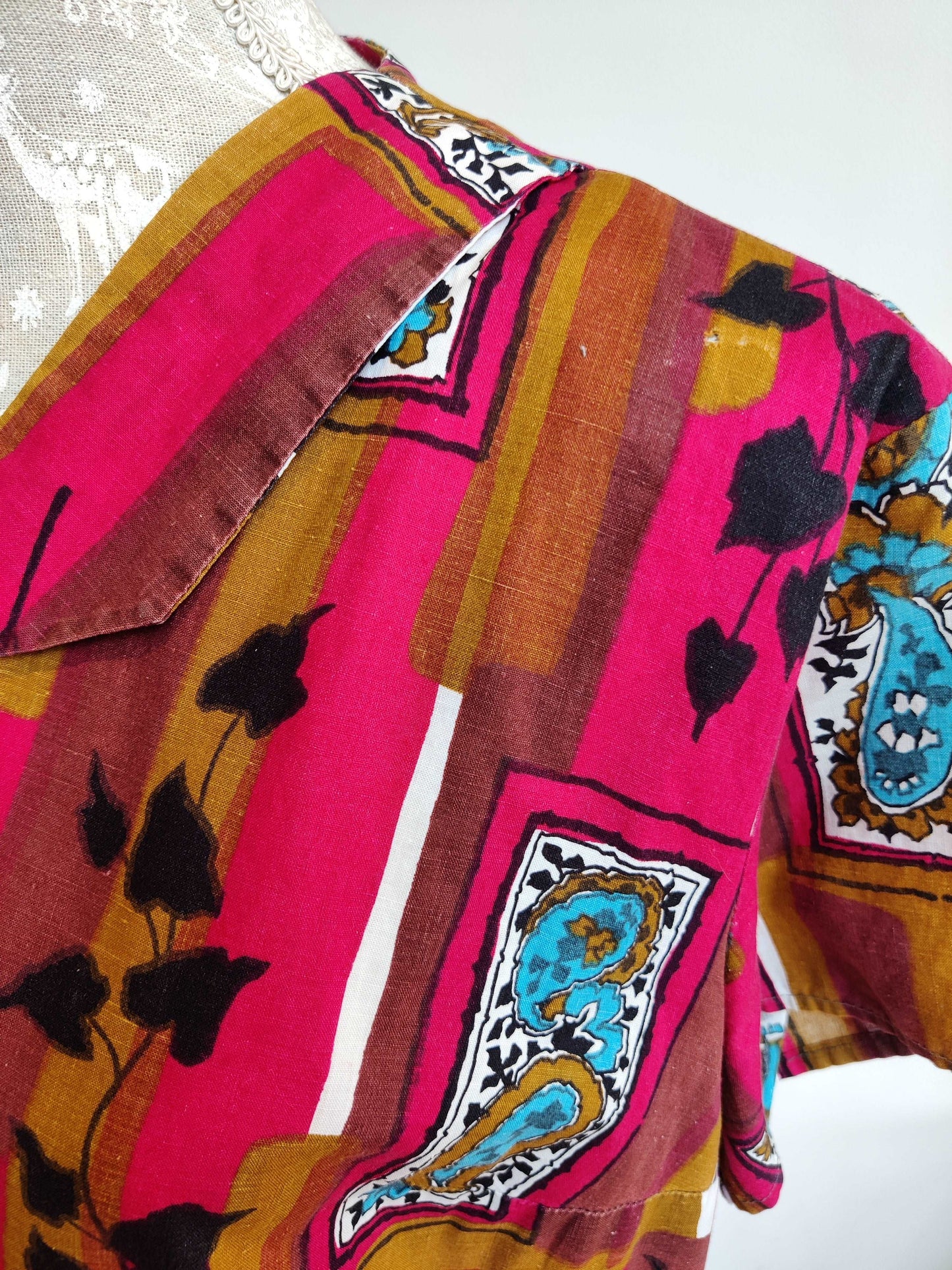 50s vintage shirt. size 16