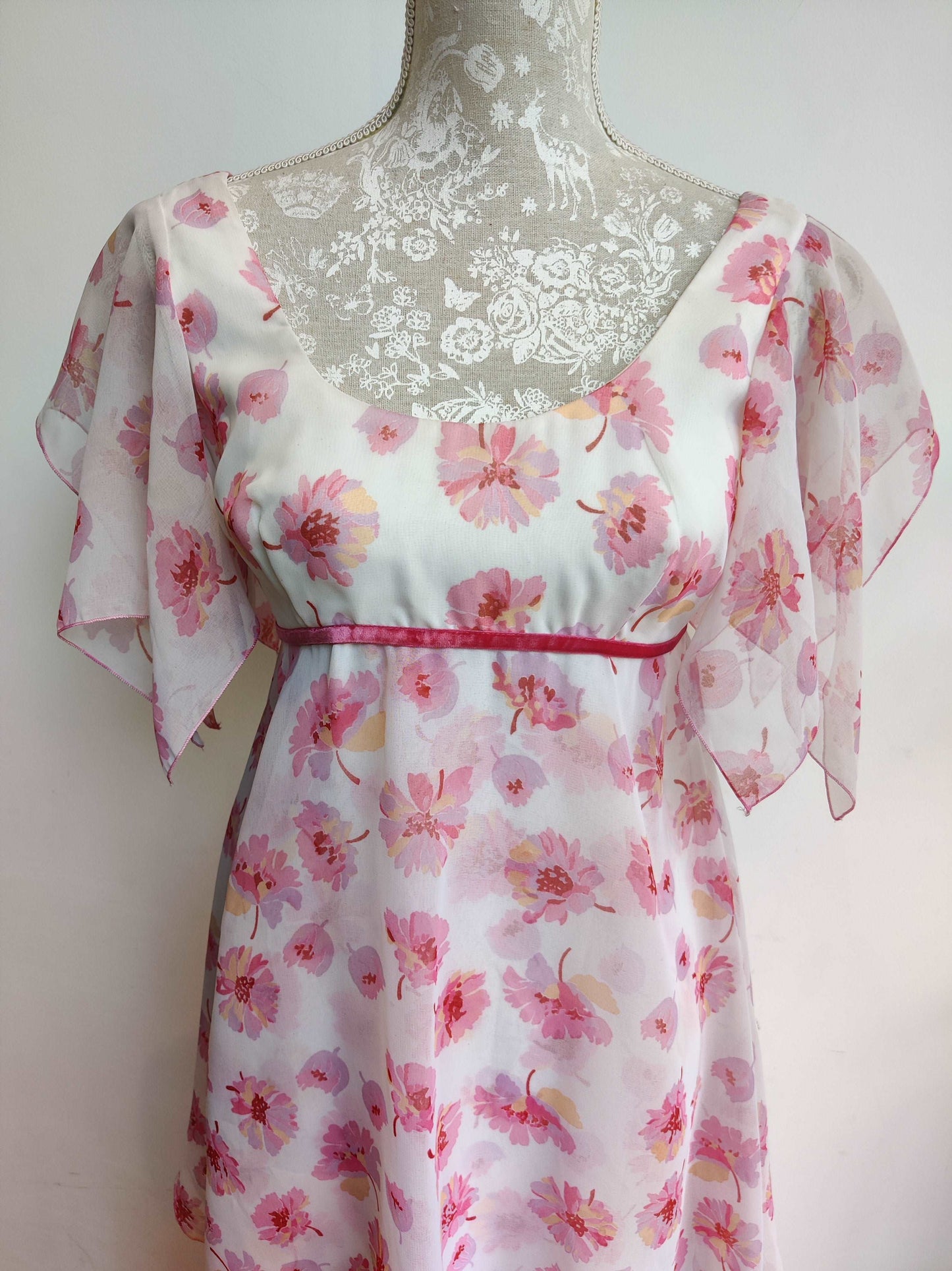 Stunning empire dress pink floral