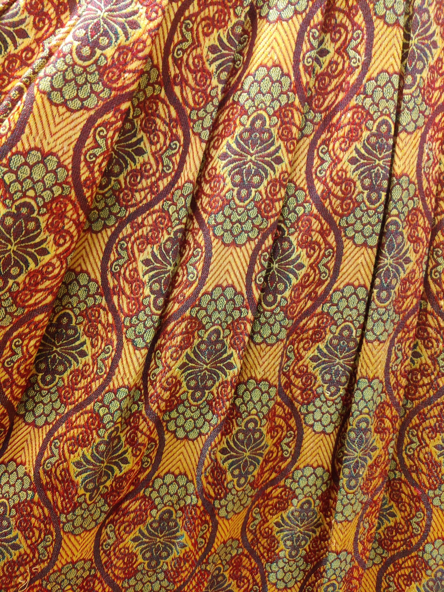 Stunning print vintage maxi.