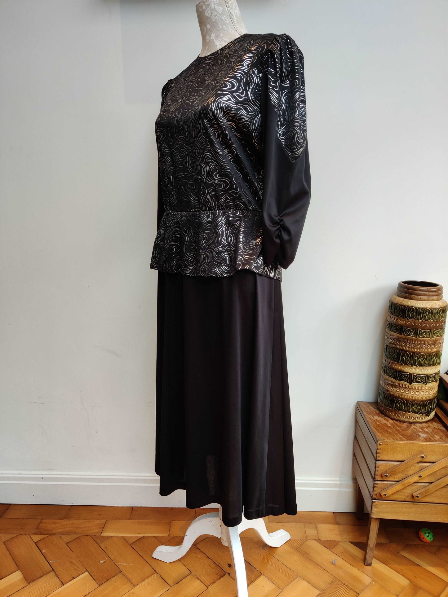 Black and silver 80s dress size 12