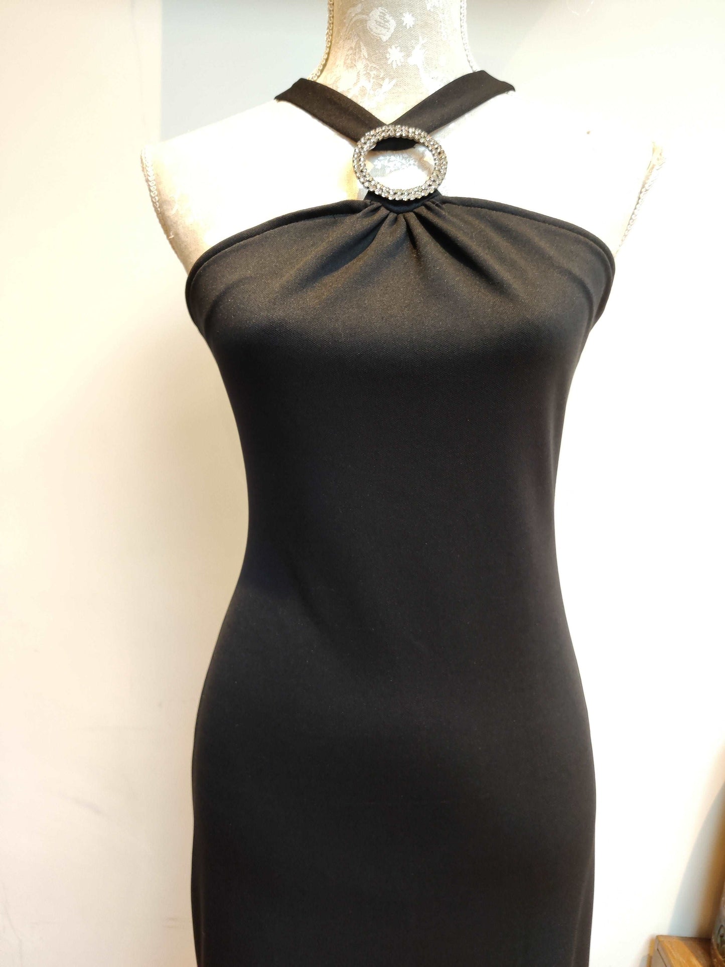 The perfect glamourous maxi dress in black.