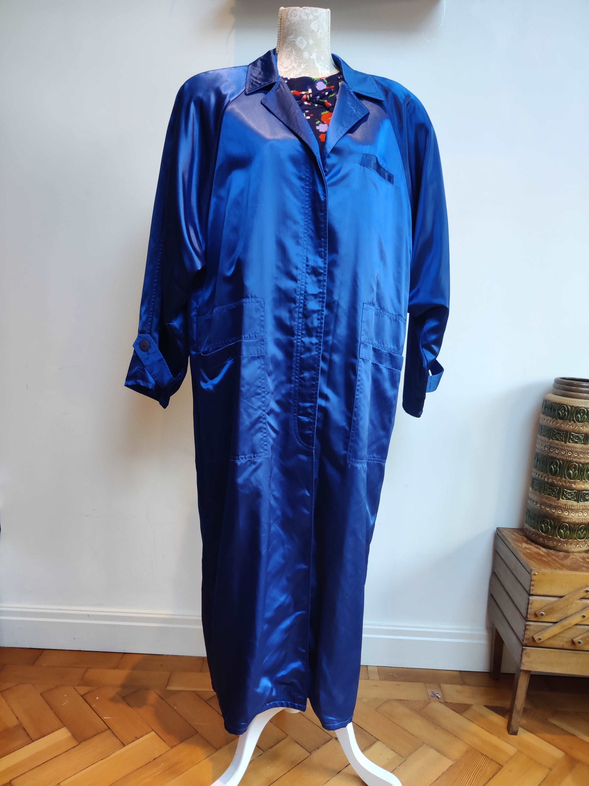Fabulous 80s bright blue jacket size 18