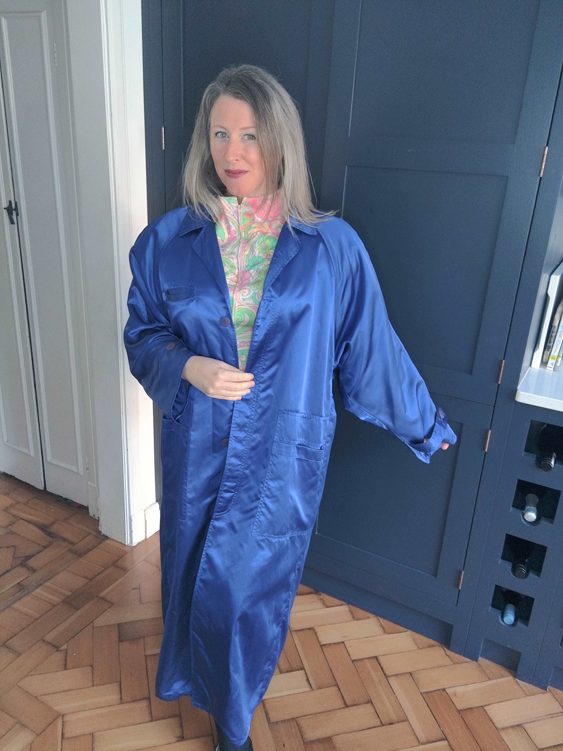 80s electric blue lightweight evening jacket. Size 16-18.