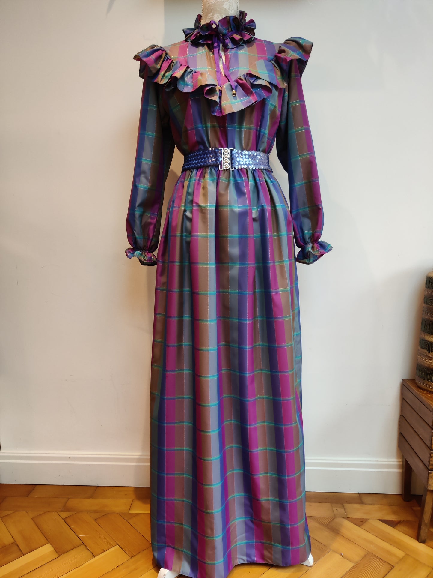 Incredible 70s maxi dress with frill ruffle bib