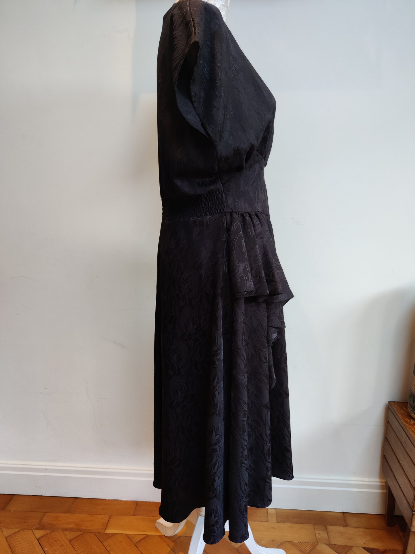 Short sleeved batwing dress 80s.