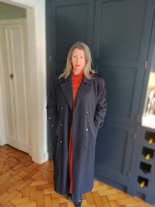 Classic 80s navy blue belted mac. size 16