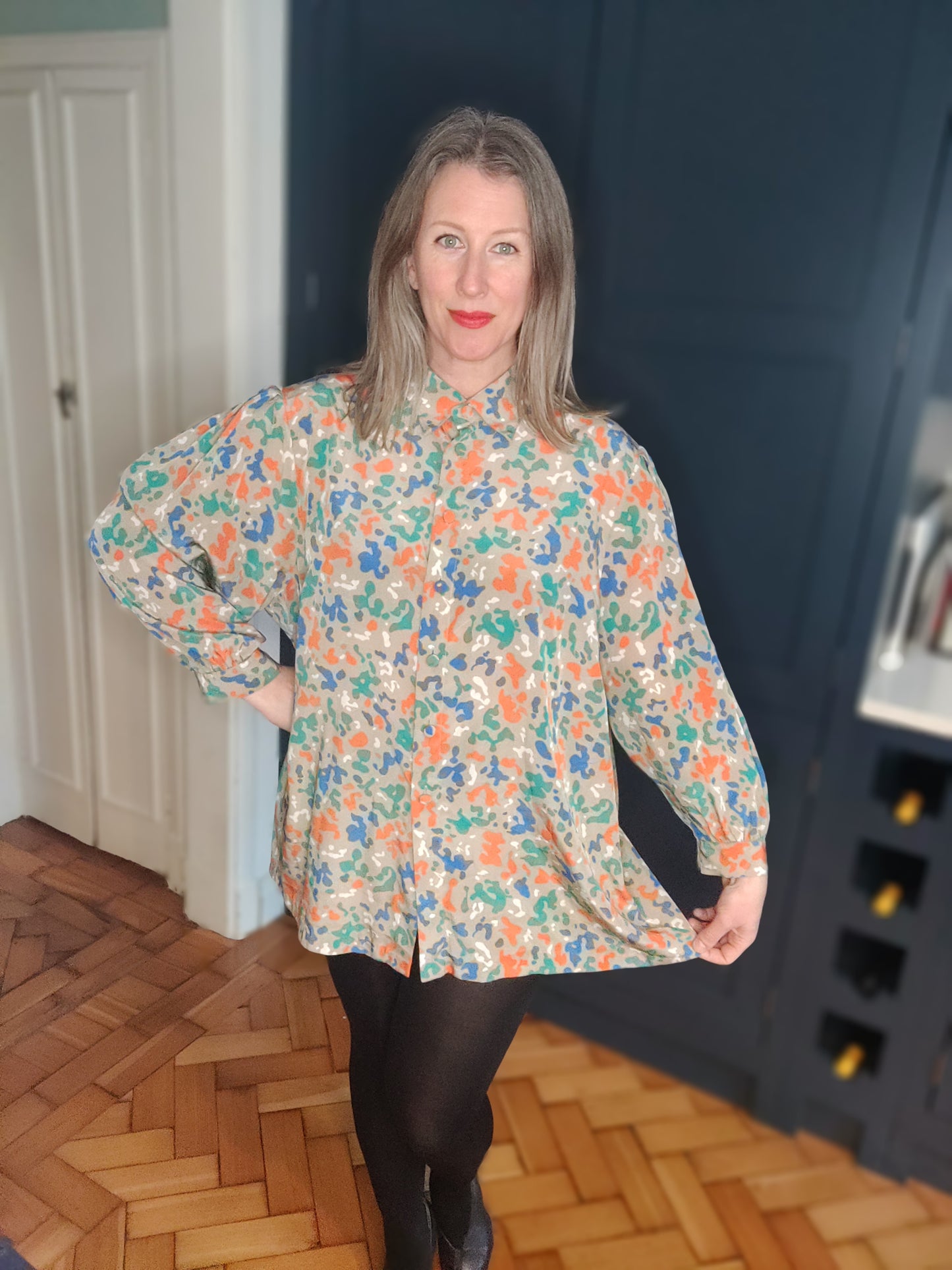 Vintage plus size shirt with wide sleeves