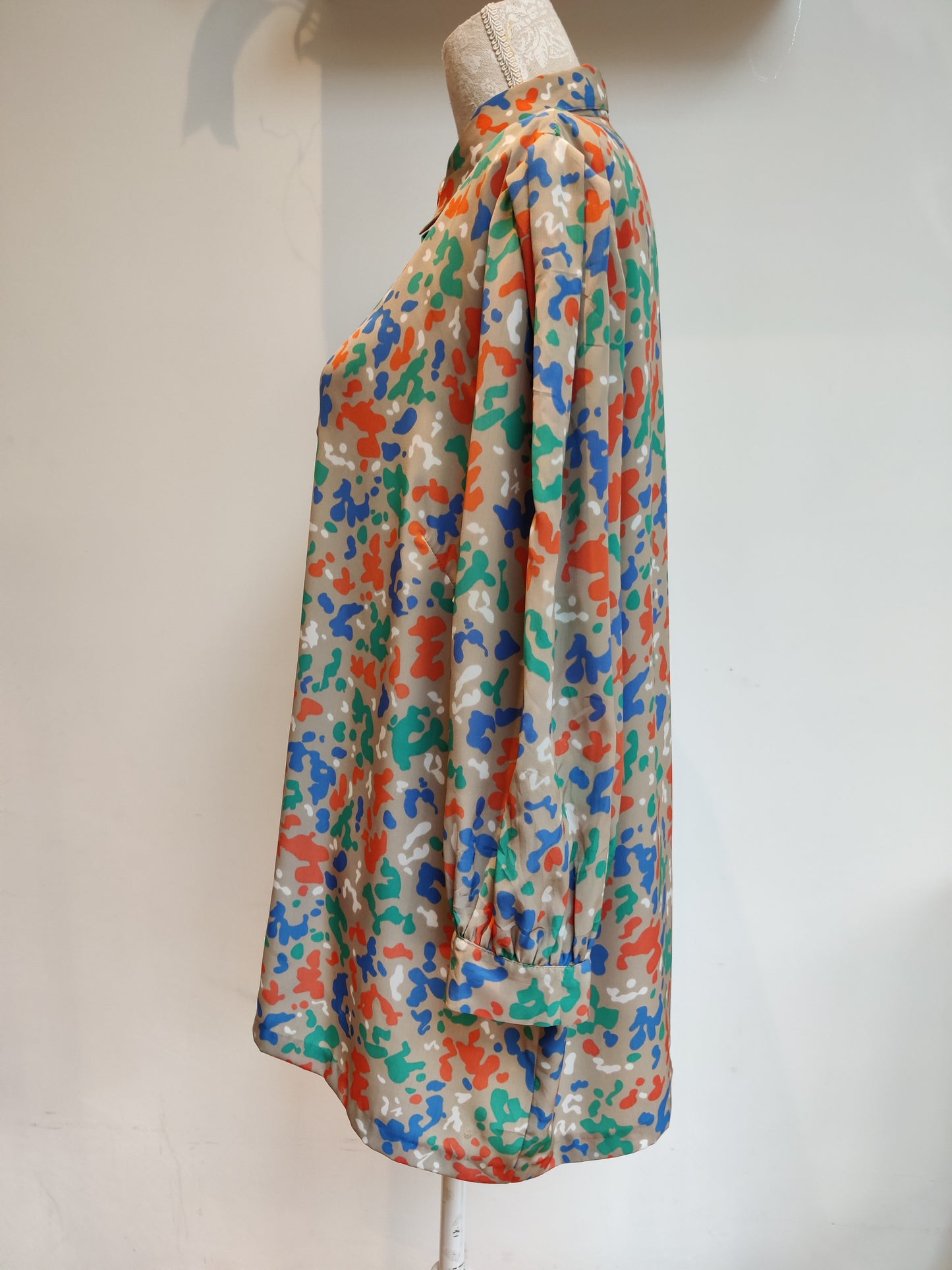 plus size 80s shirt in multicoloured camouflage