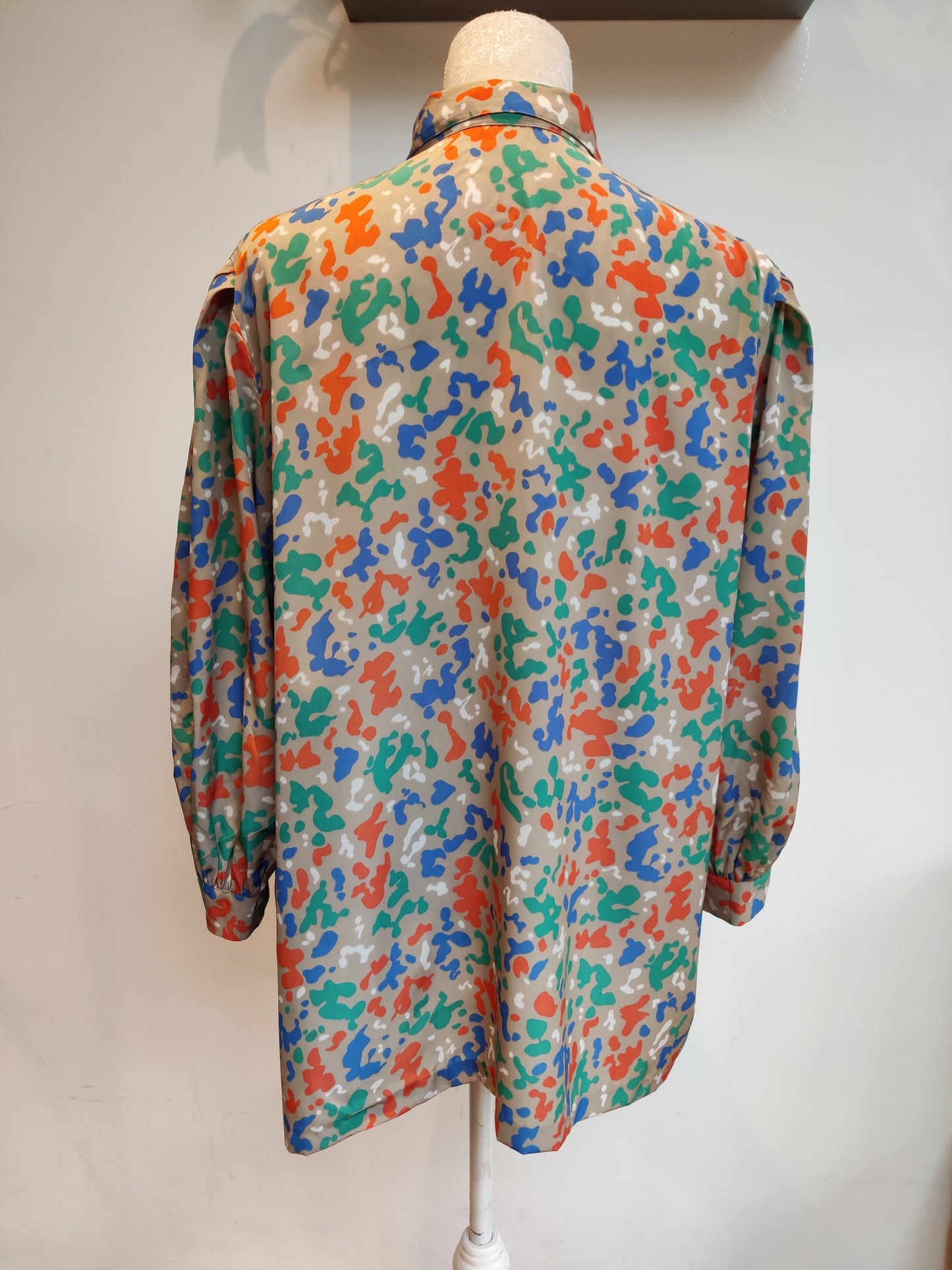 Amazing 80s shirt plus sized.