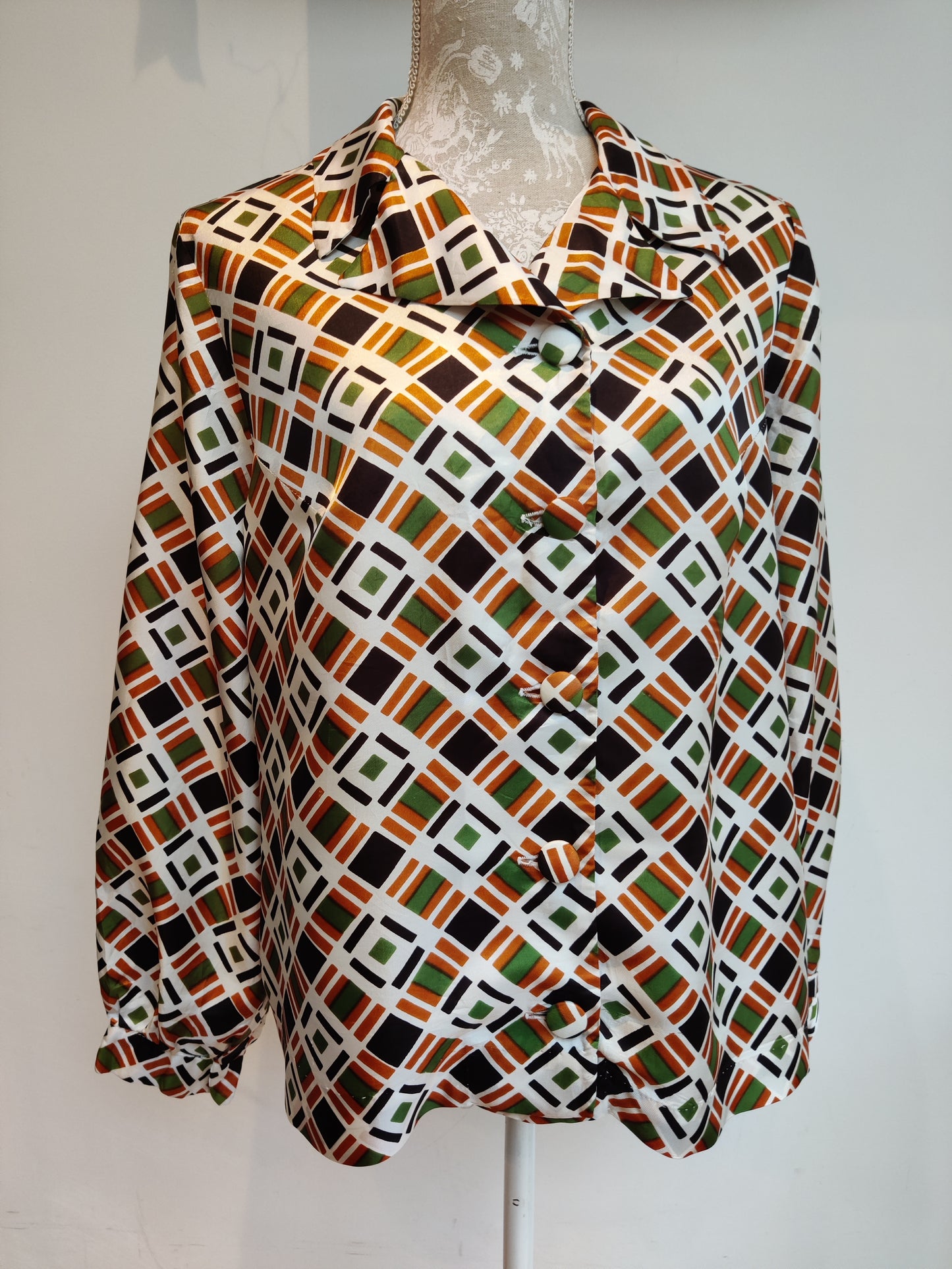 70s Psyche print plus size shirt