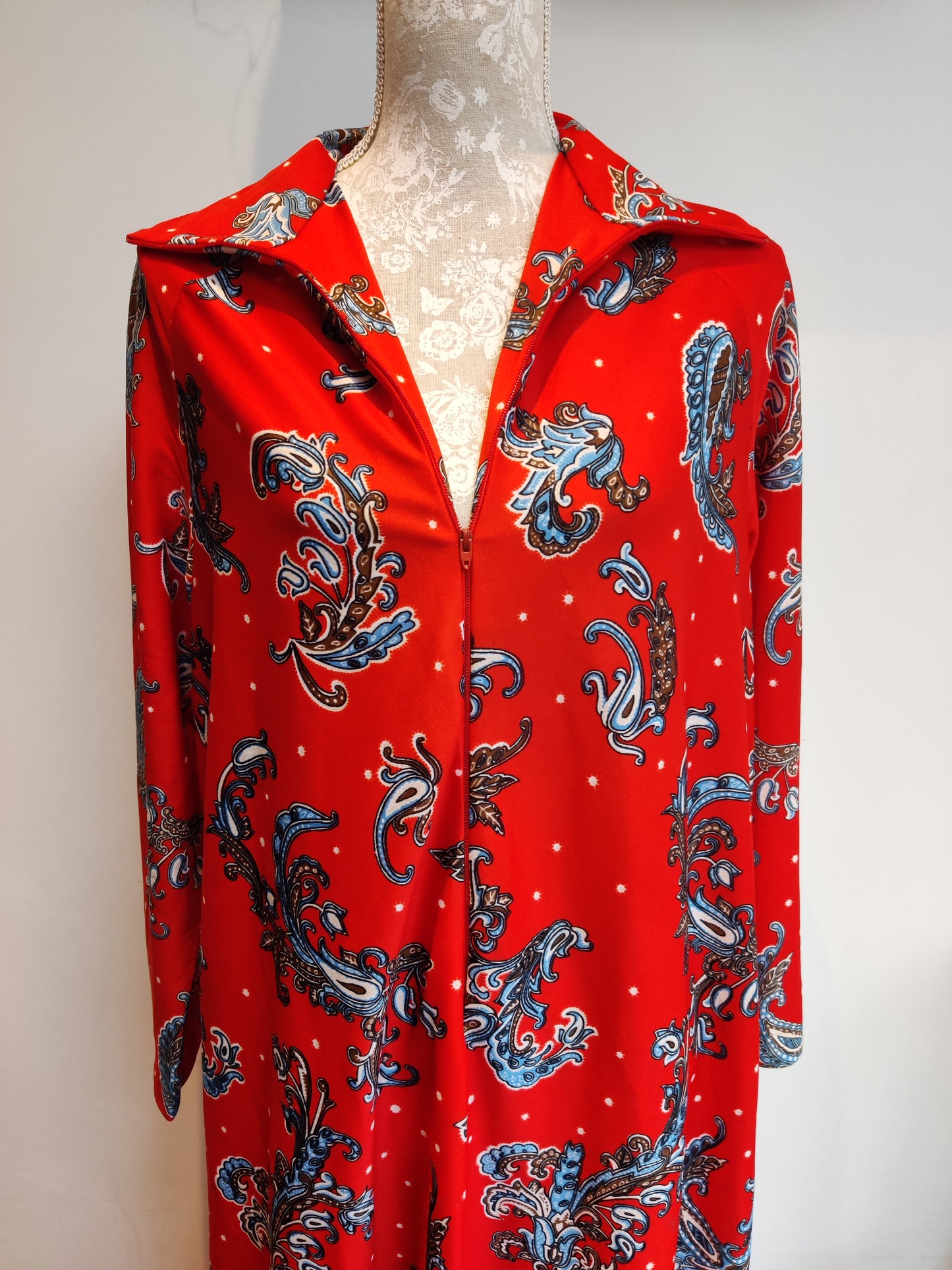 70s collar paisley