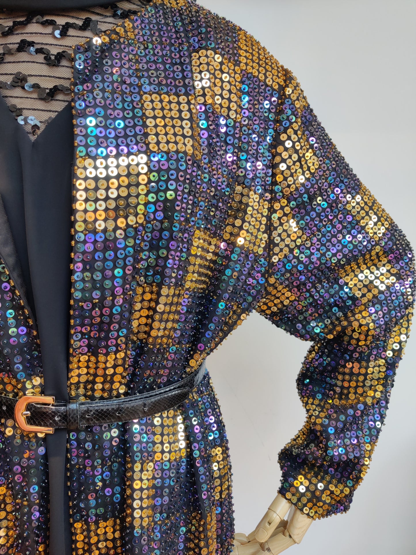 Incredible vintage sequin jacket size 16-18