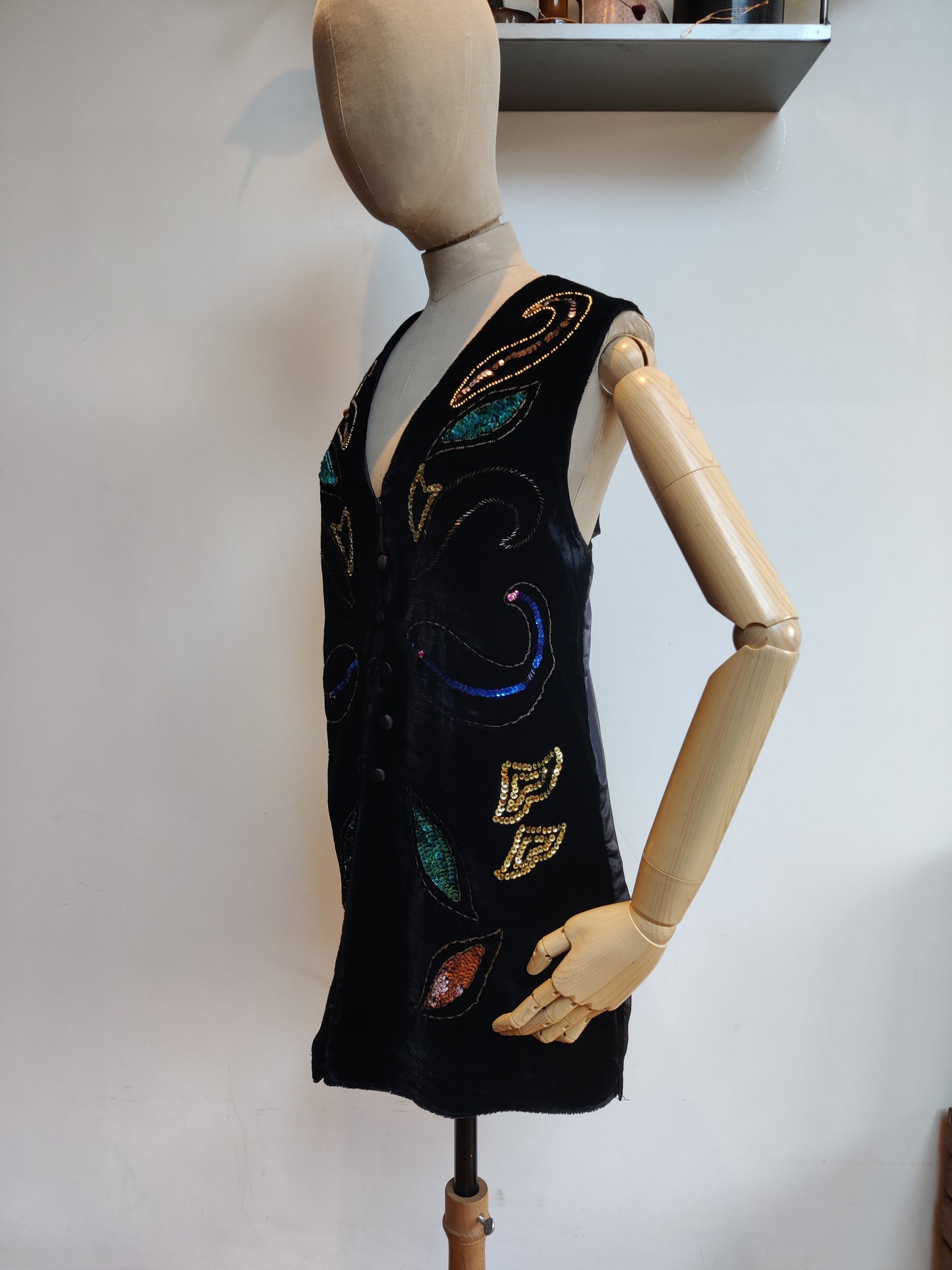 Velvet waistcoat with sequins size 16-18