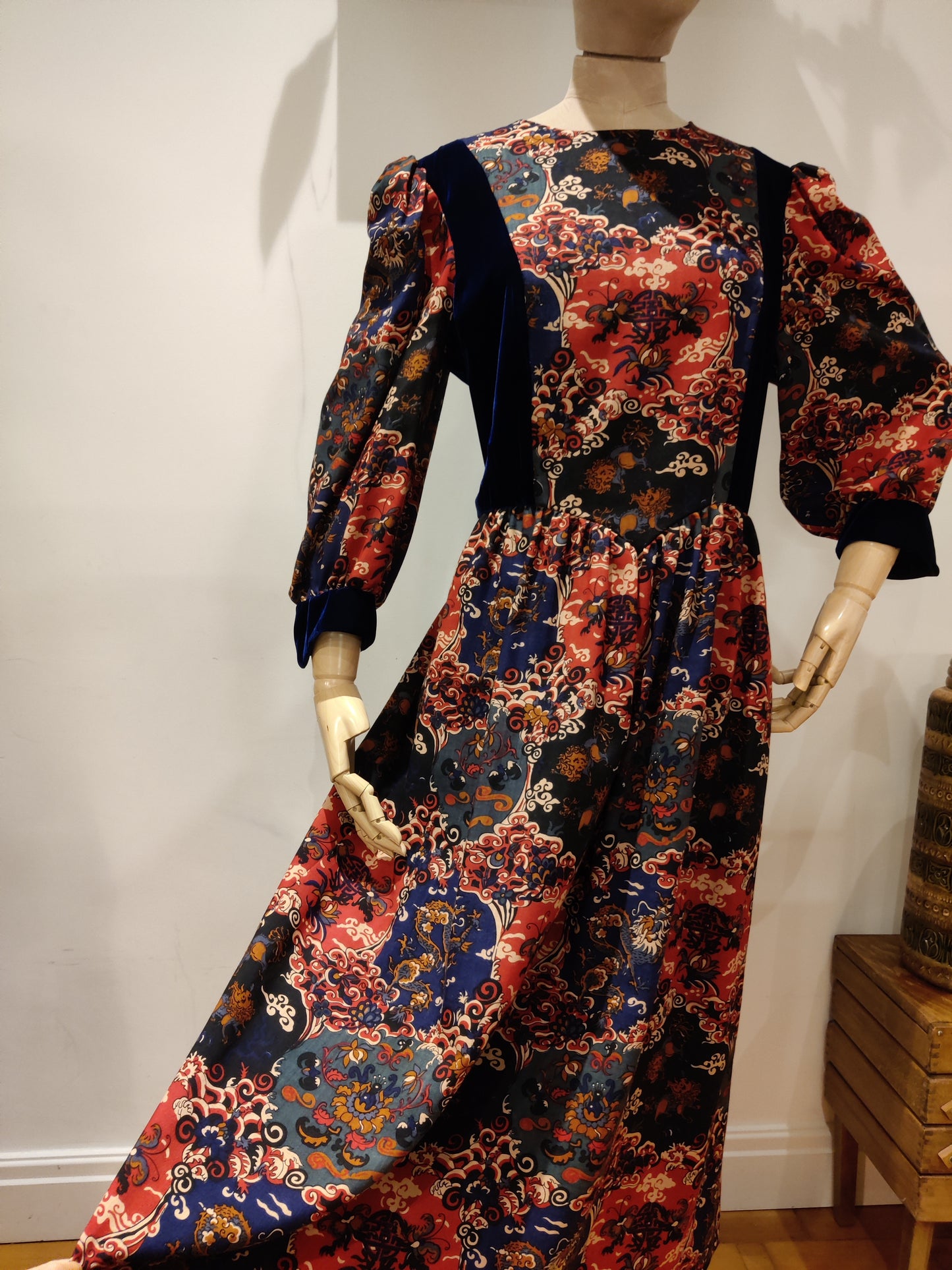 Stunning floral vintage dress