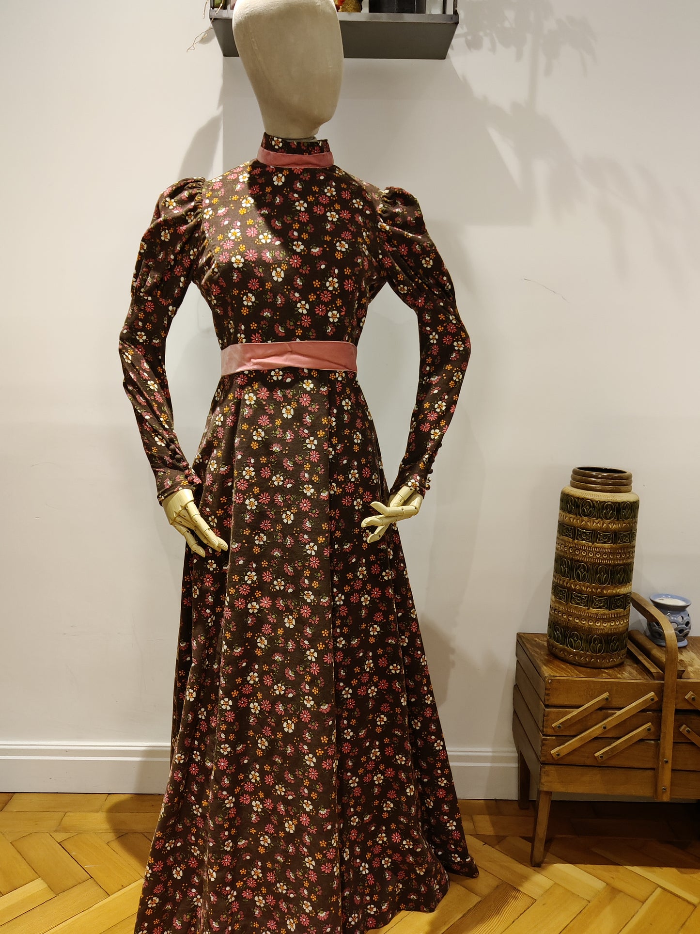 70s maxi in floral design