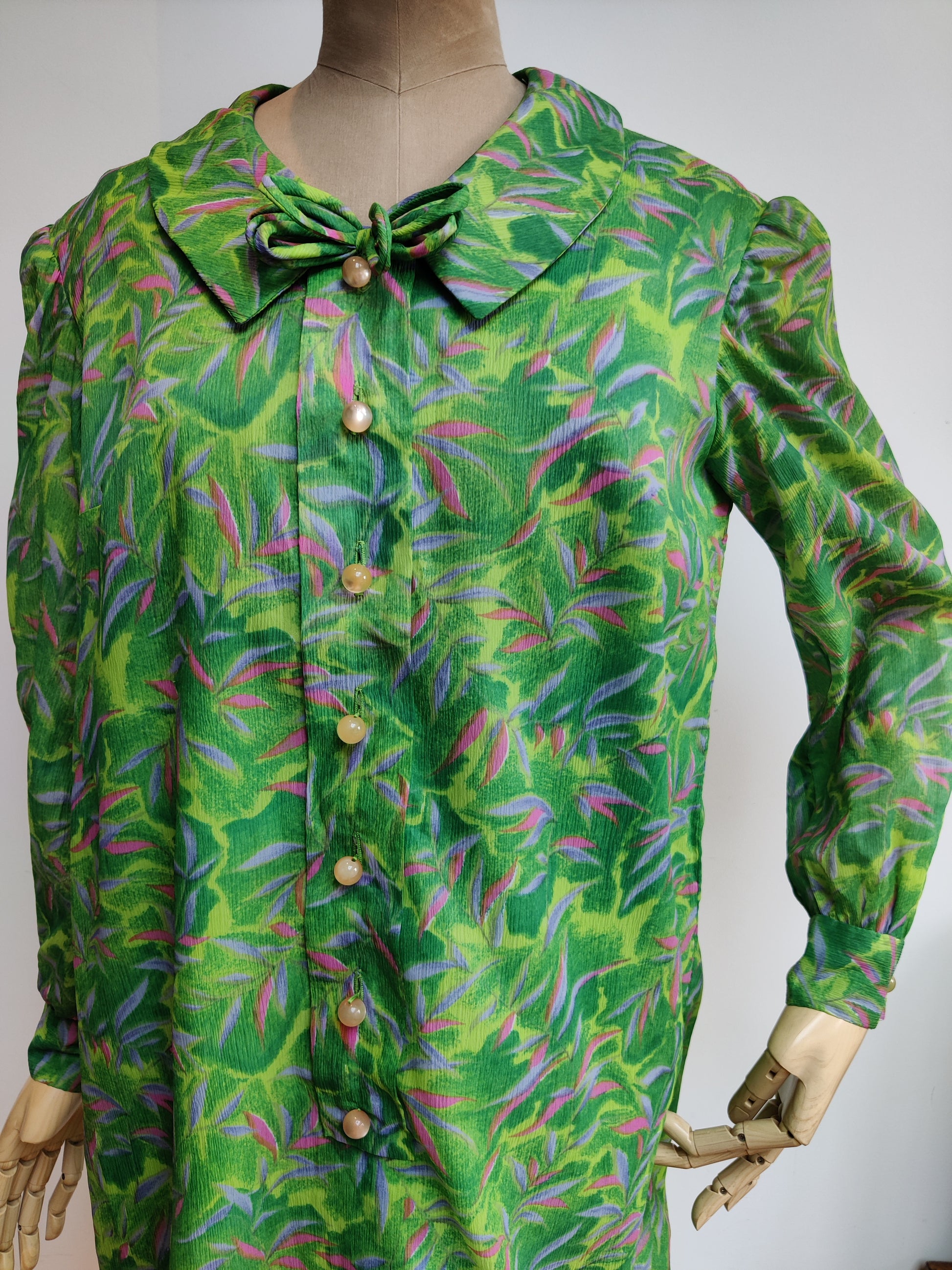 Amazing 60s long sleeve dress with psychedelic floral print
