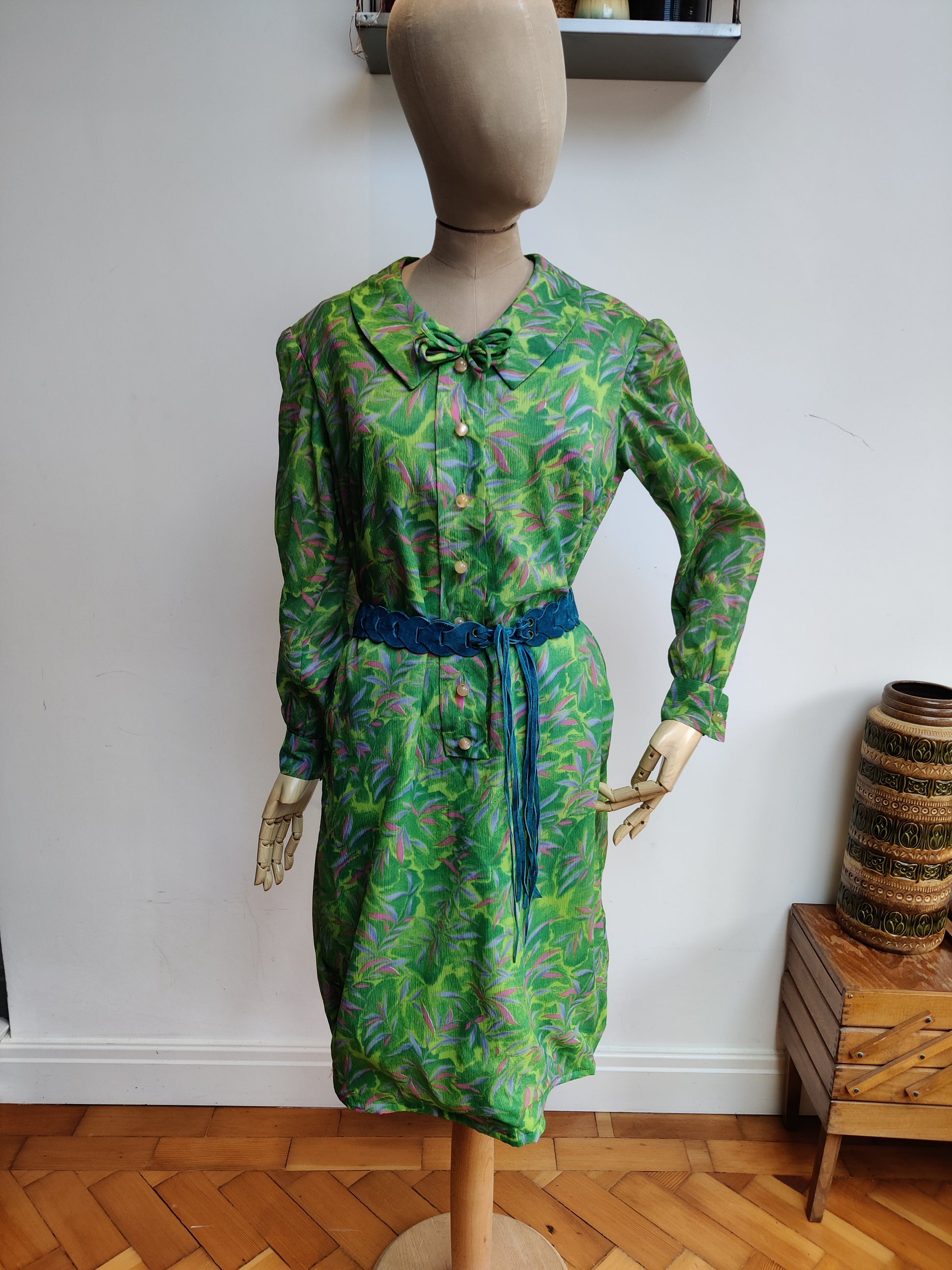 Lovely green vintage dress with button front