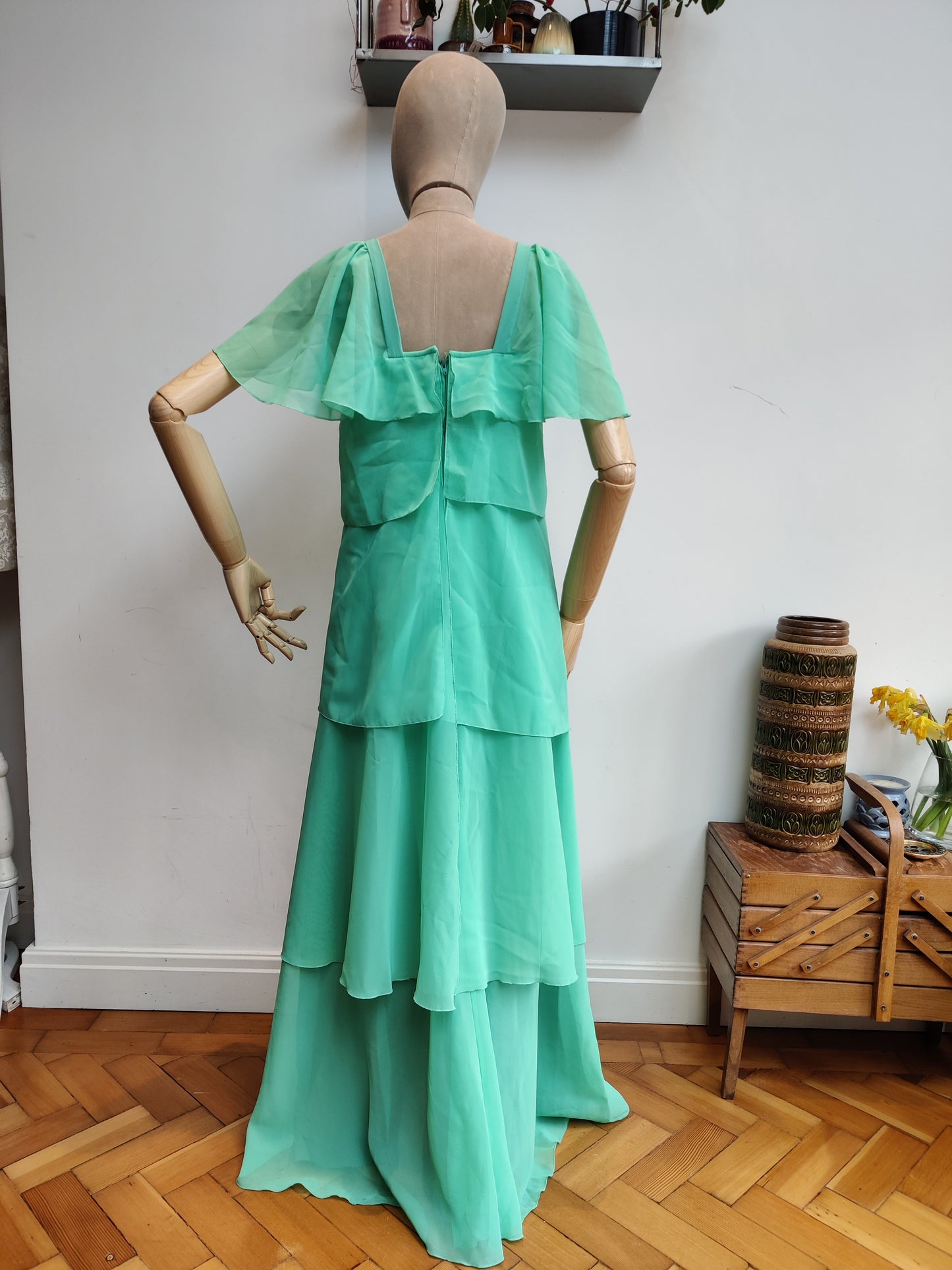 70's romantic maxi dress in mint green.8