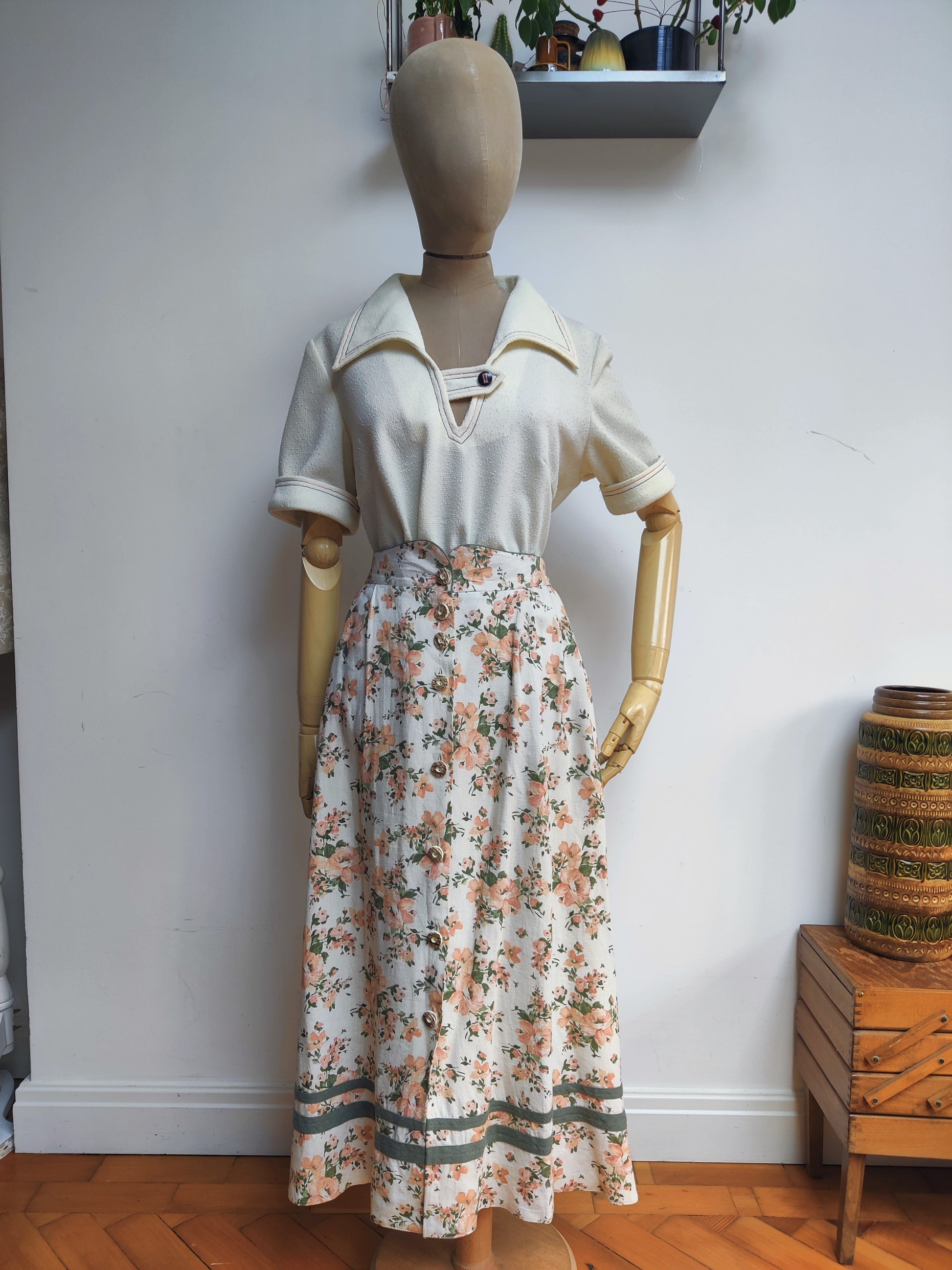 High waisted 80's floral summer skirt