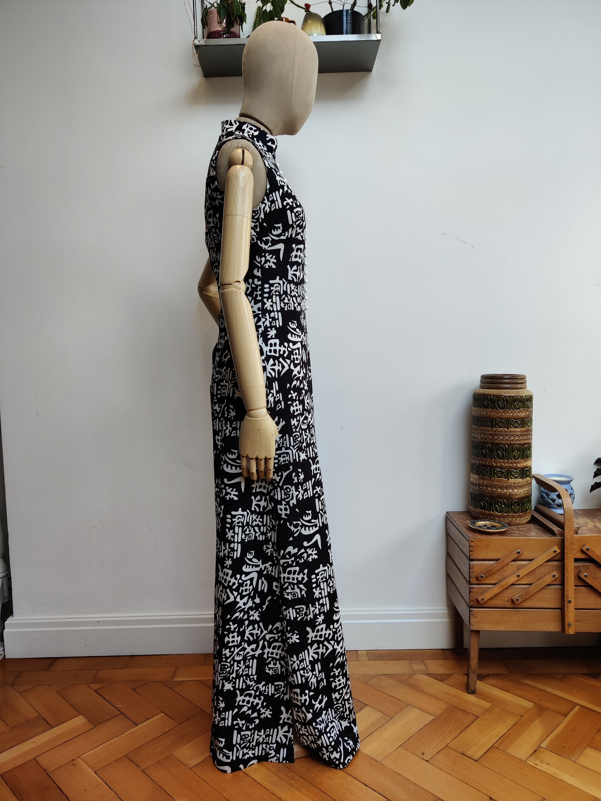 Monochrome maxi dress with side splits