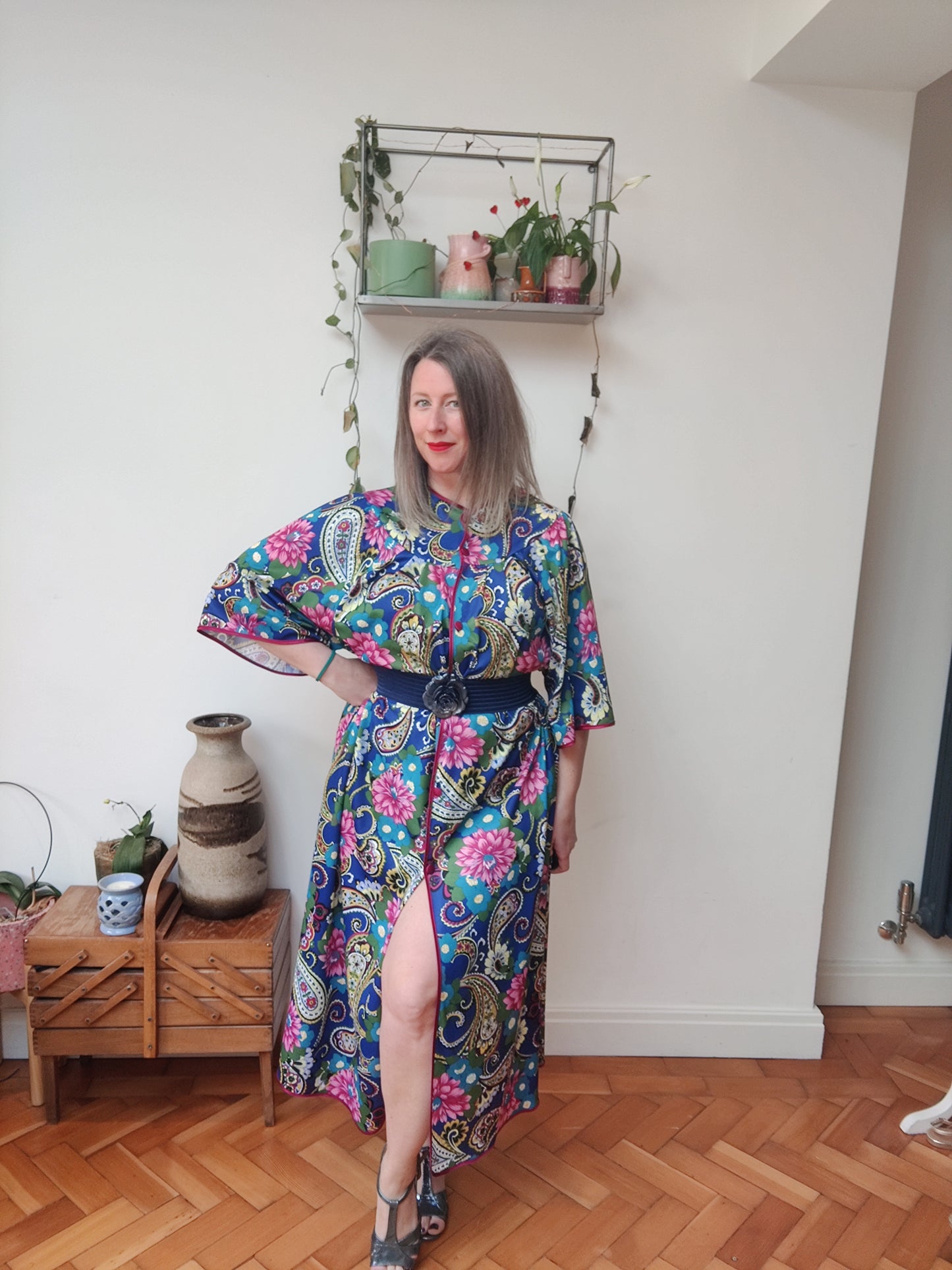 Maxi dress in paisley print. Up to a size 22.