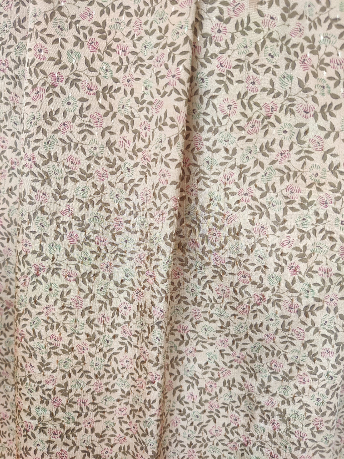 Stunning pie crust collar midi dress in brown floral vintage print. Size 10.