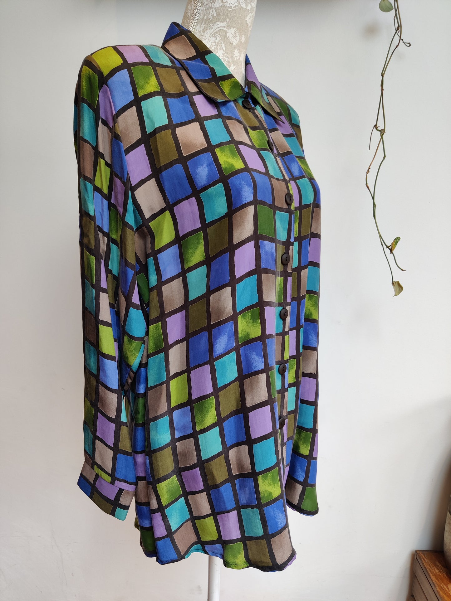 Stunning 80s fun shirt size 14