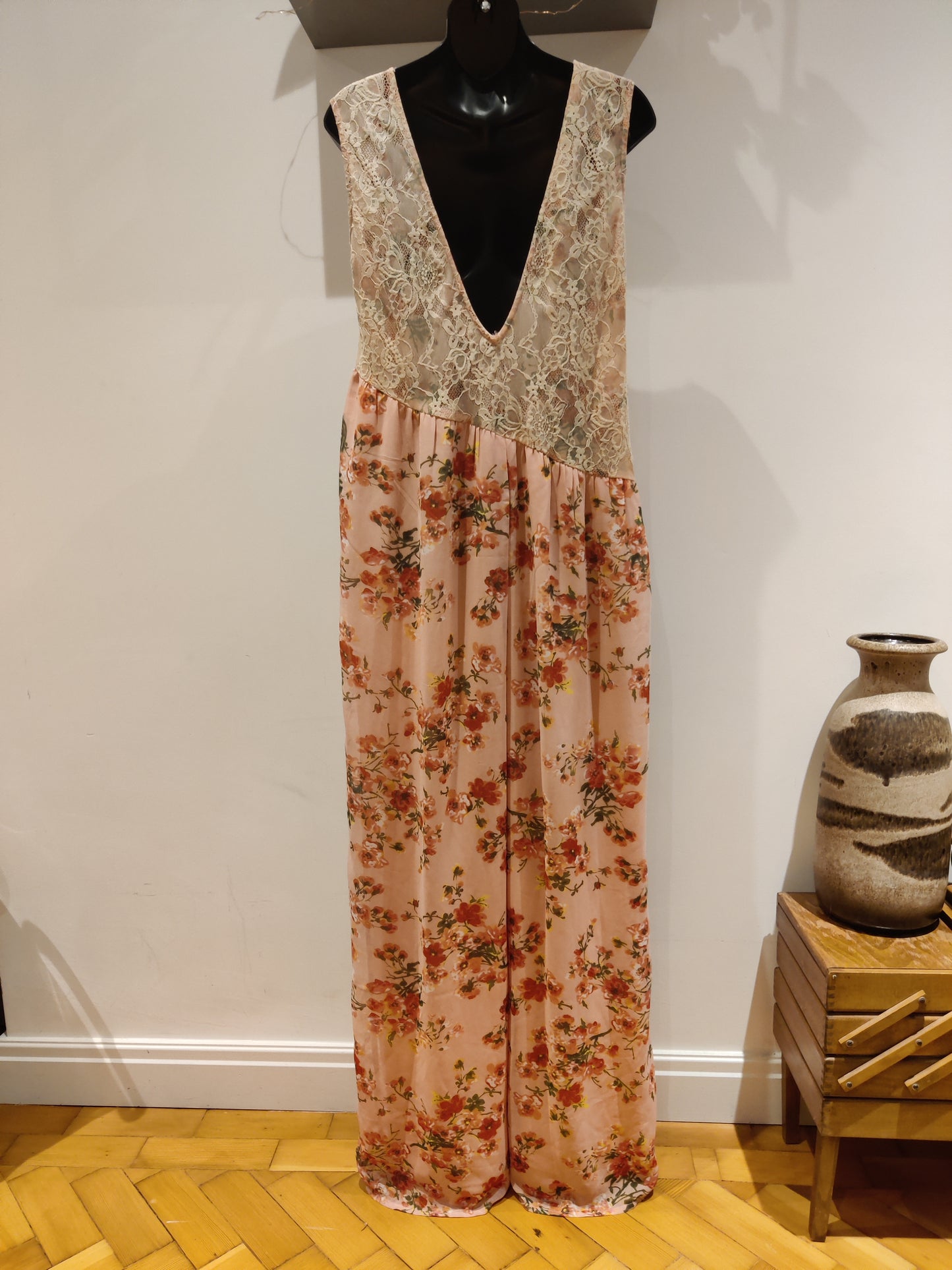 Floral lace vintage jumpsuit with wide legs.