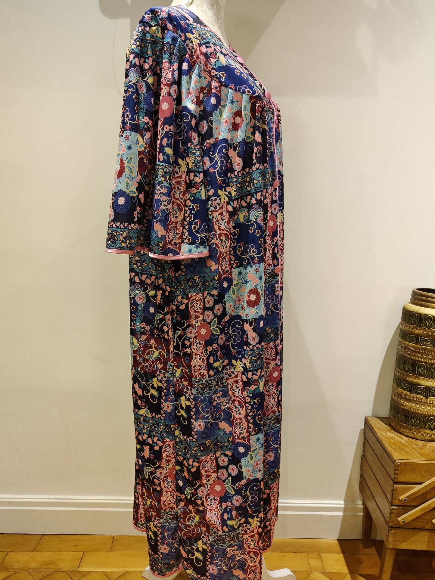 Plus size maxi housecoat 20-22.