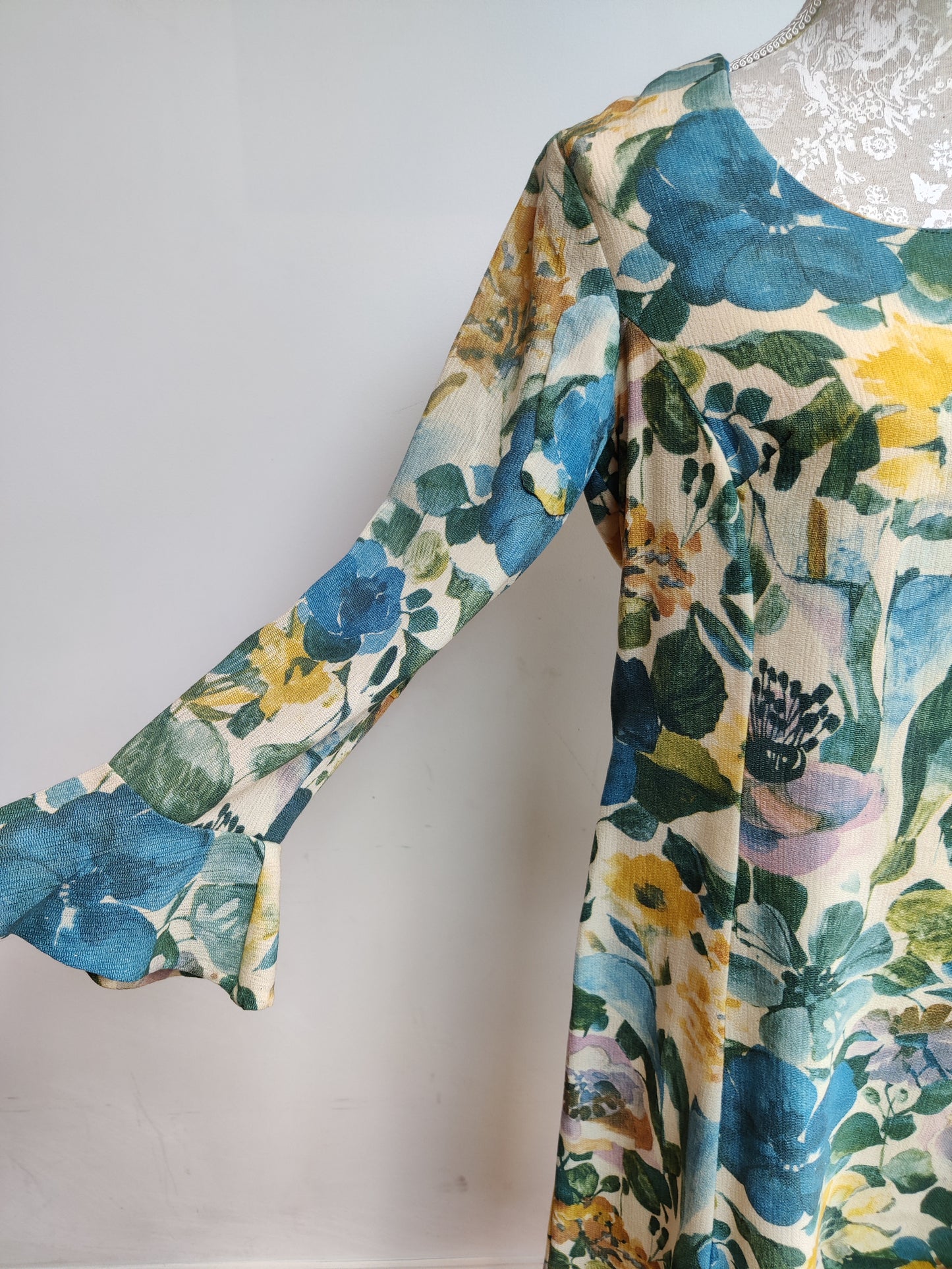 Vintage floral plus size dress