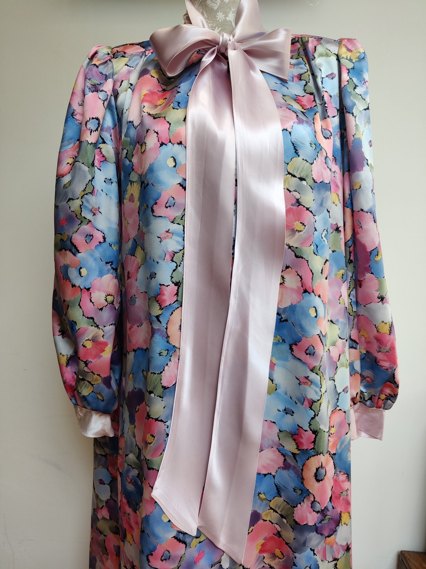 pink floral pussy bow vintage.