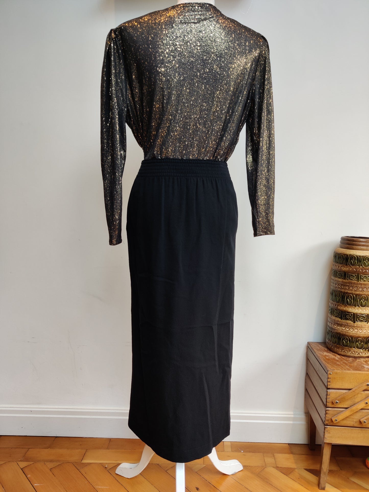 Vintage black pencil skirt size 8-10