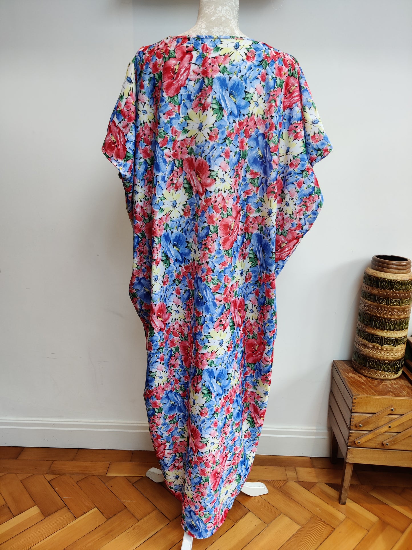 Full length floral kaftan size 30