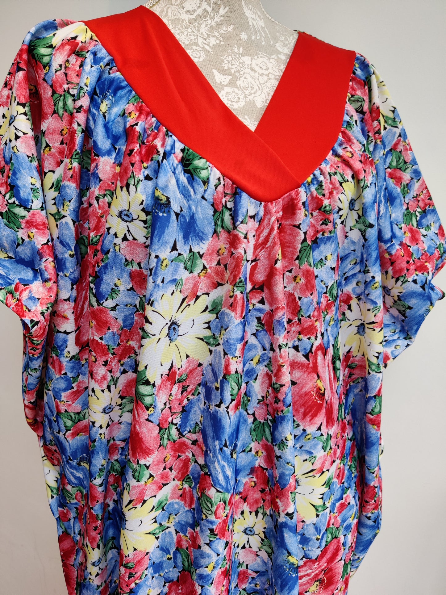 Red and blue daisy print vintage kaftan.