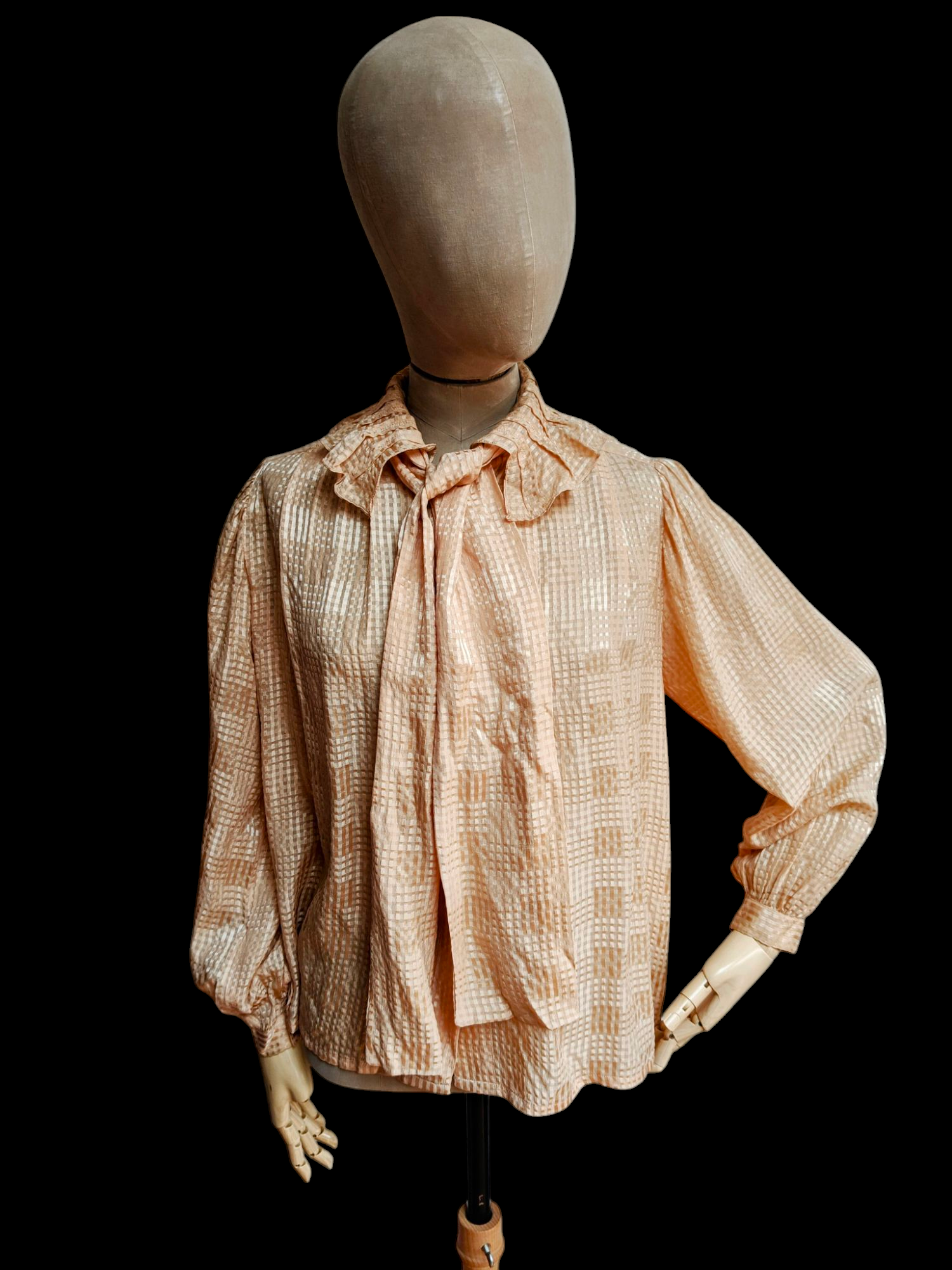 Peach 70's shirt with bow collar
