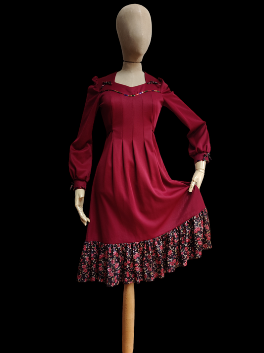 Beautiful burgundy 70's midi dress with floral trim