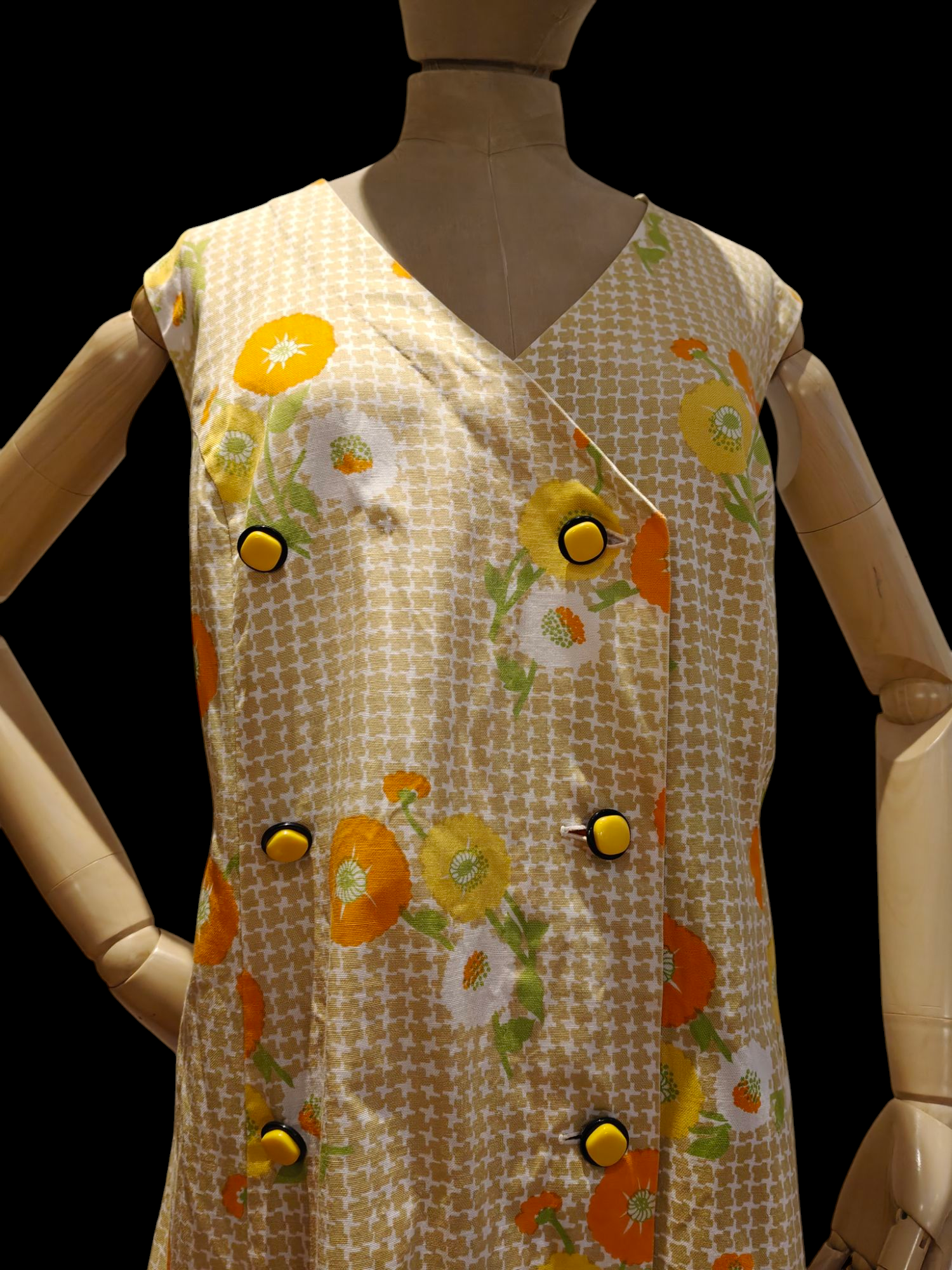 Pretty vintage fabric on summer dress