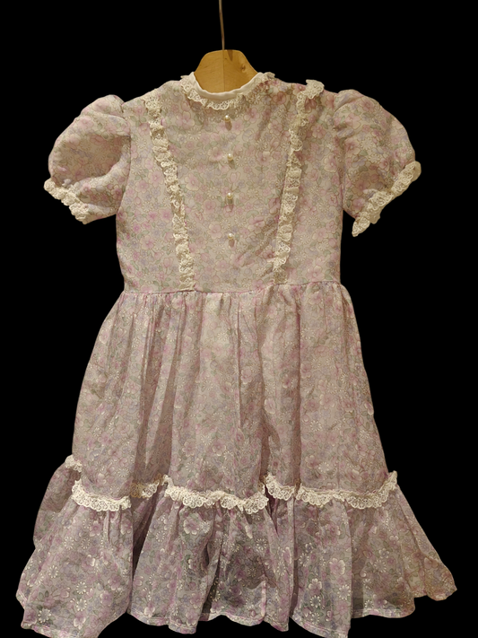 Pretty vintage girls floral dress in lilac print