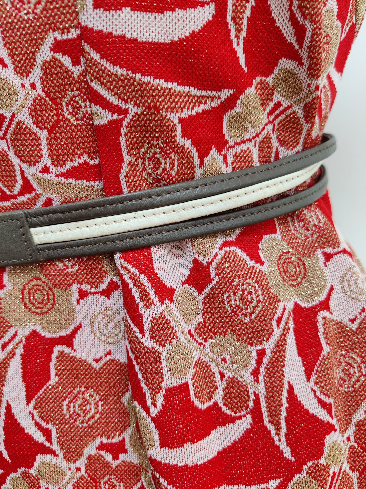 Three string belt